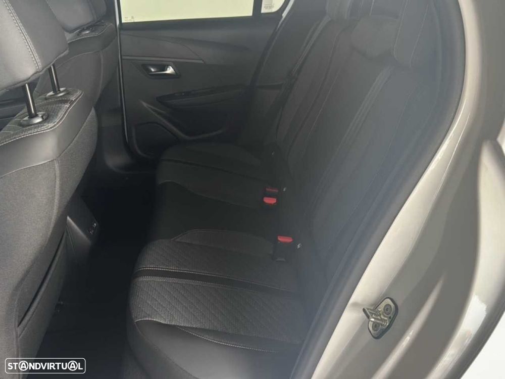 Peugeot e-208 51 kWh Allure - 10