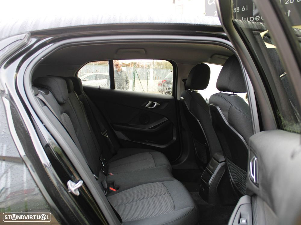 BMW 116 d Pack Essence - 52