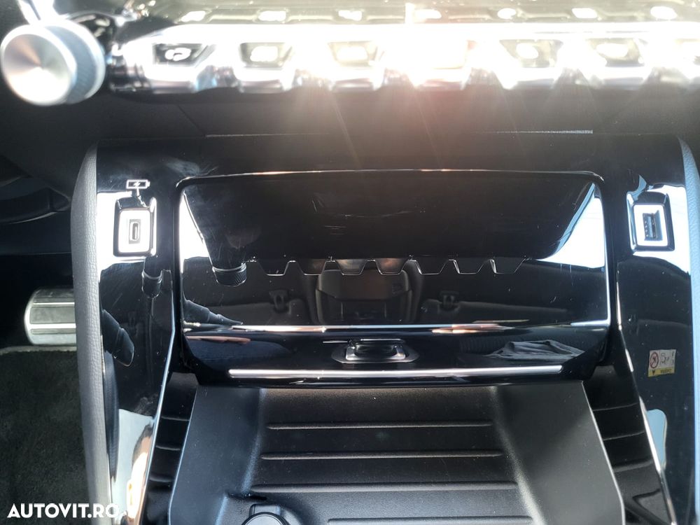 Peugeot 208 e-208 GT Pack - 35