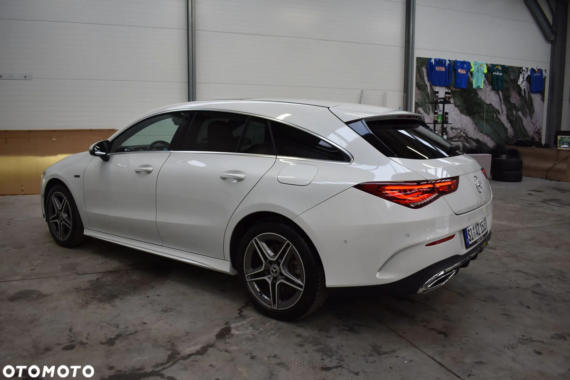 Mercedes-Benz CLA 250 E AMG Line 8G-DCT - 12