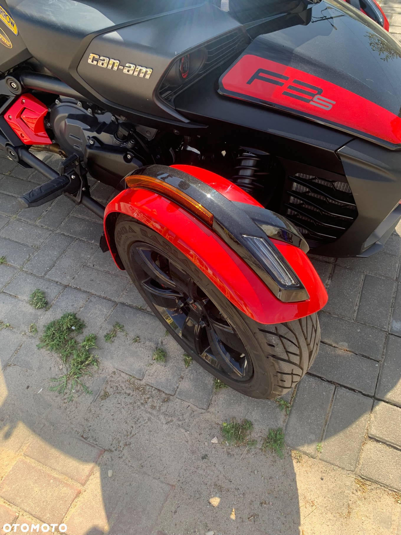Can-Am Spyder - 13
