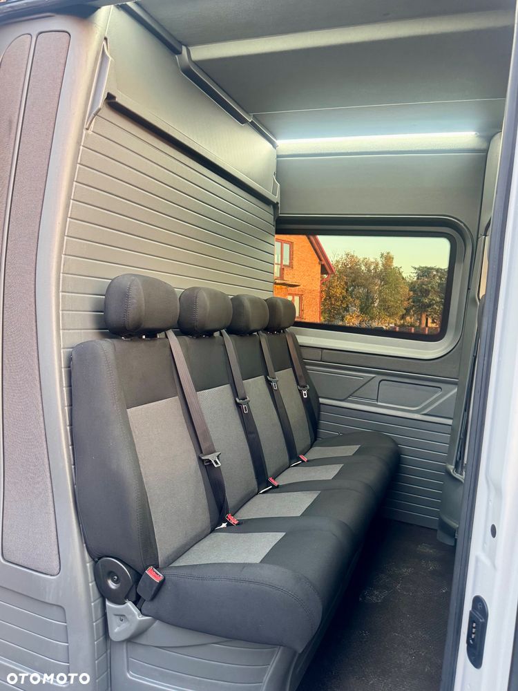 Volkswagen Crafter - 21