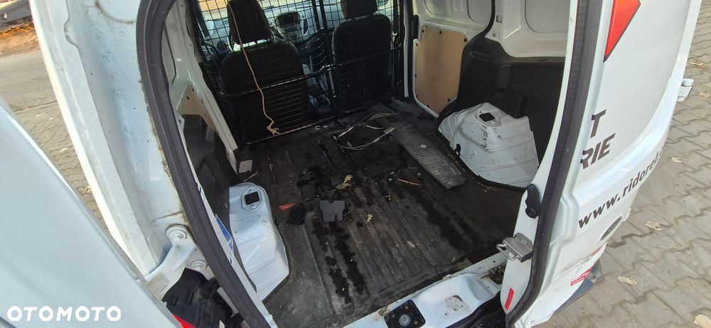 Ford TRANSIT COURIER - 25