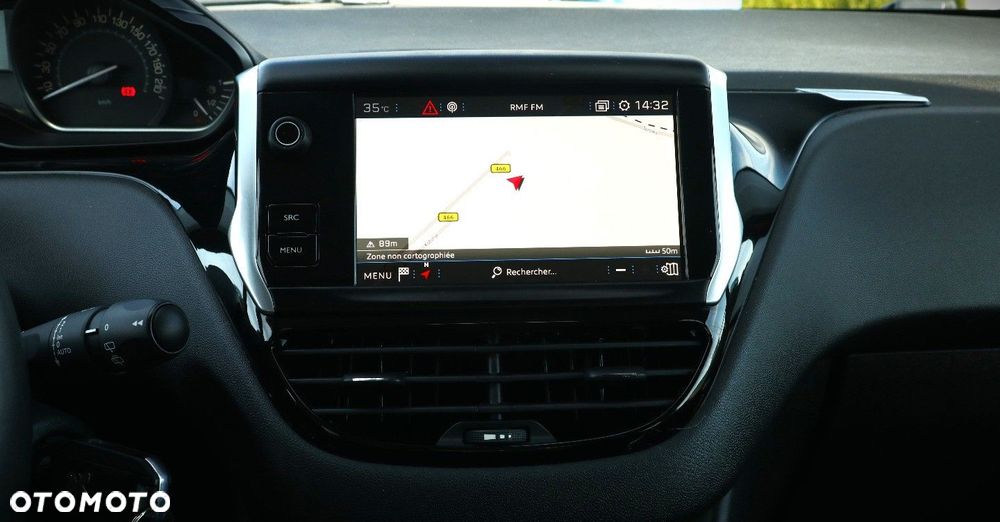 Peugeot 208 1.2 PureTech Style - 19