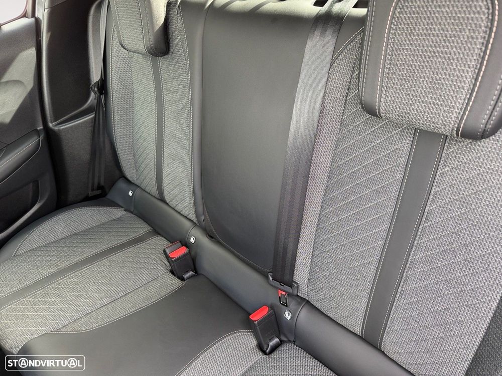 Peugeot 208 1.2 PureTech Allure - 13