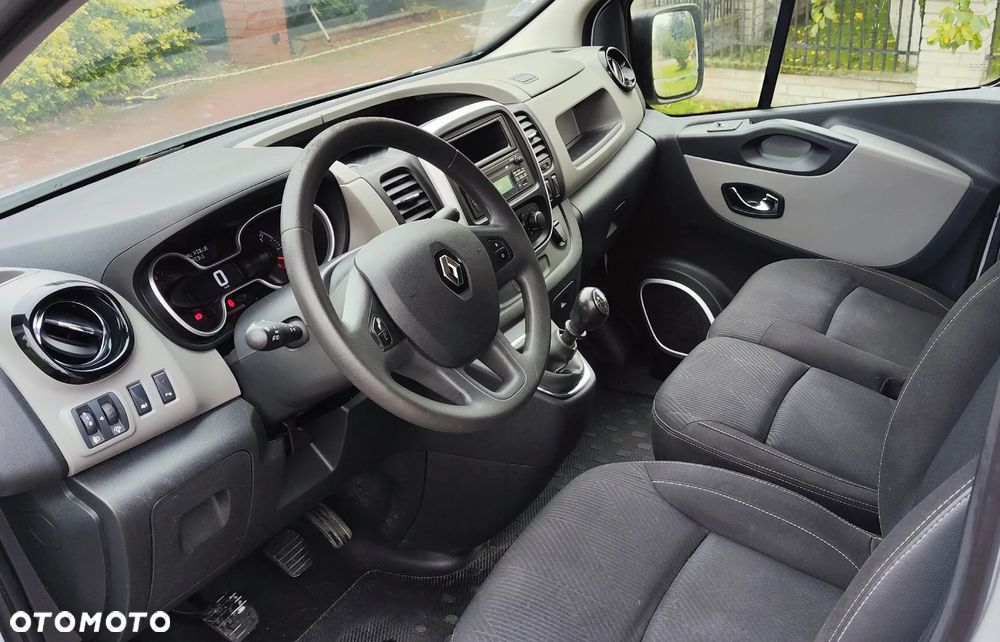 Renault Trafic - 12
