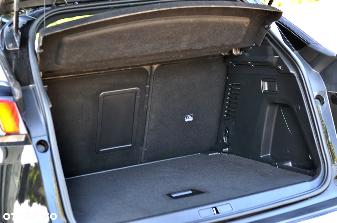 Peugeot 3008 PureTech 130 Stop & Start GPF Allure - 17