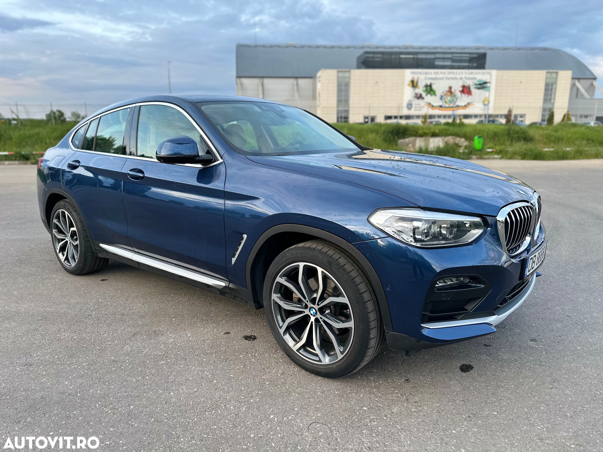 BMW X4 xDrive20i AT xLine - 3