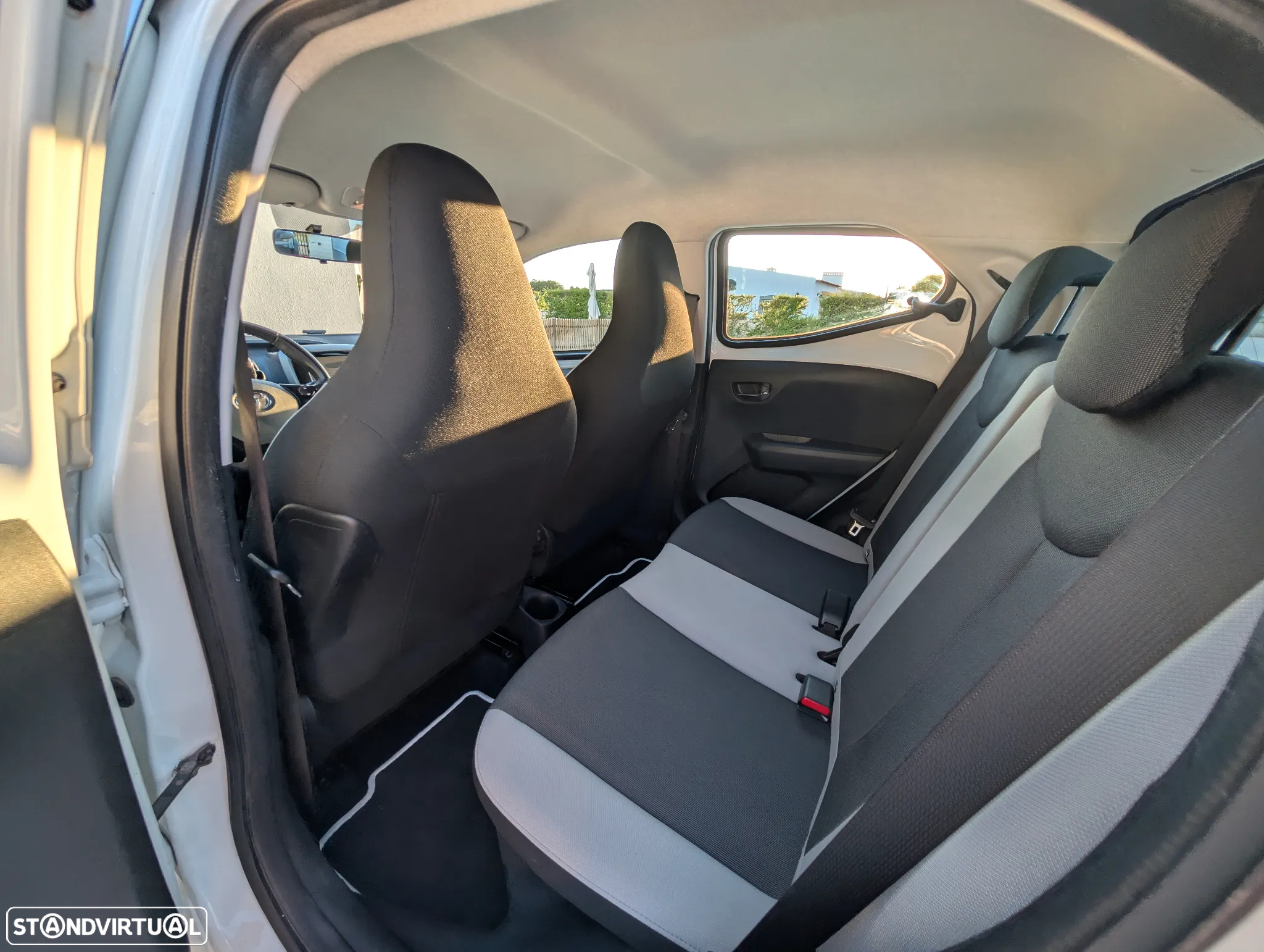 Toyota Aygo 1.0 X-Play+AC+X-Touch - 10