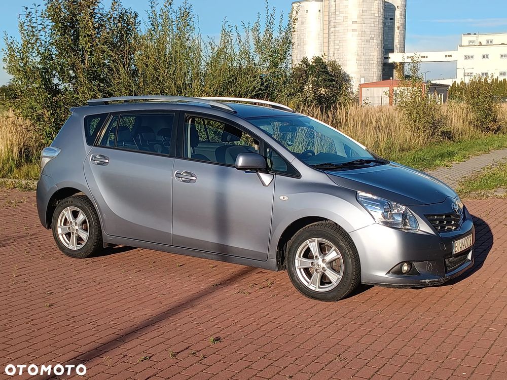 Toyota Verso 2.0 D-4D - 16