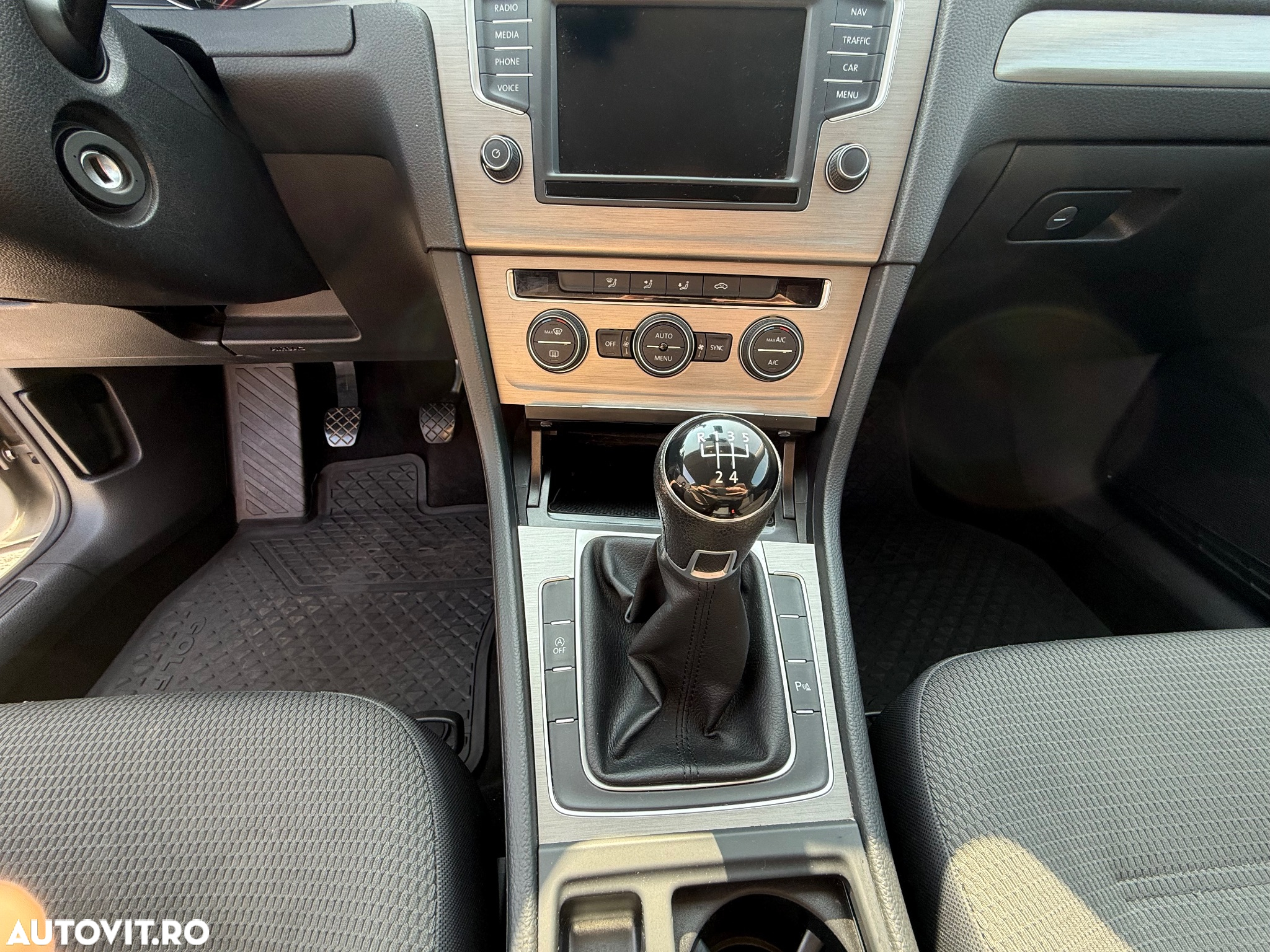 Volkswagen Golf 1.6 TDI DPF BMT Trendline - 20