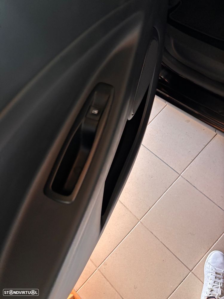 Renault Zoe (c/ Bateria) Limited 40 - 22