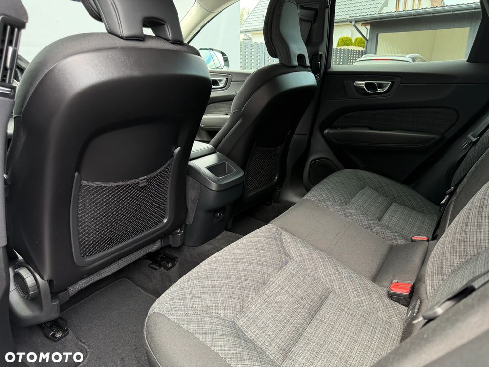 Volvo XC 60 B5 B AWD Core - 26