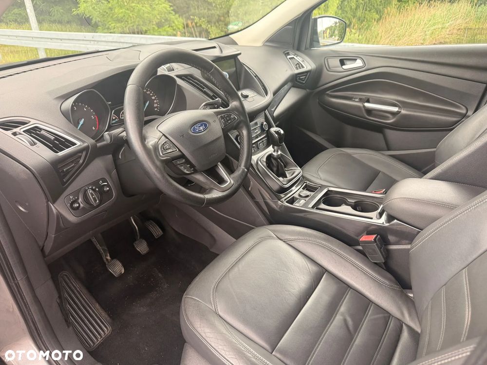 Ford Kuga - 14