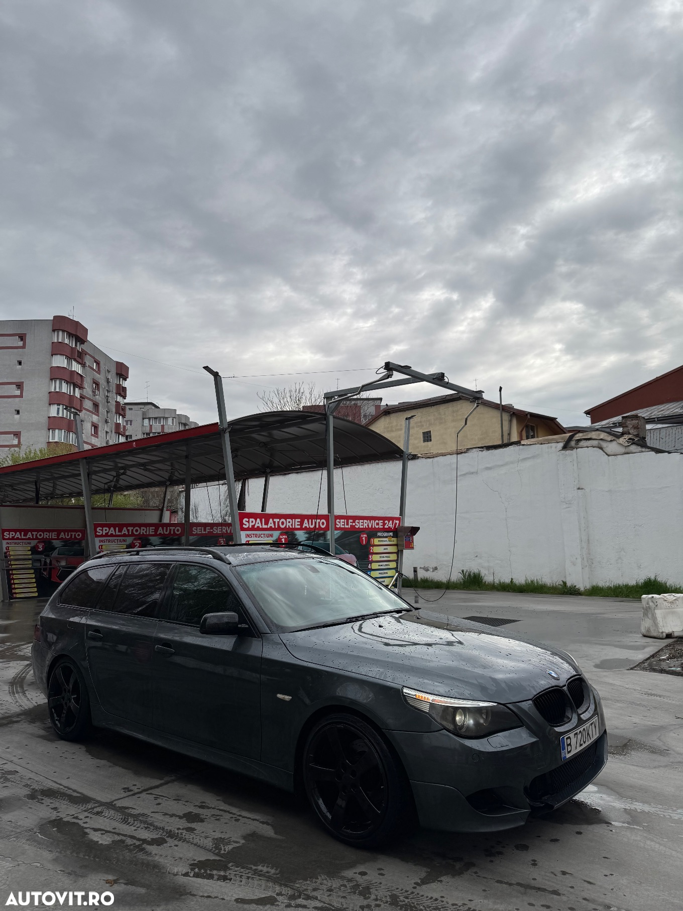 BMW Seria 5 525d Touring - 6