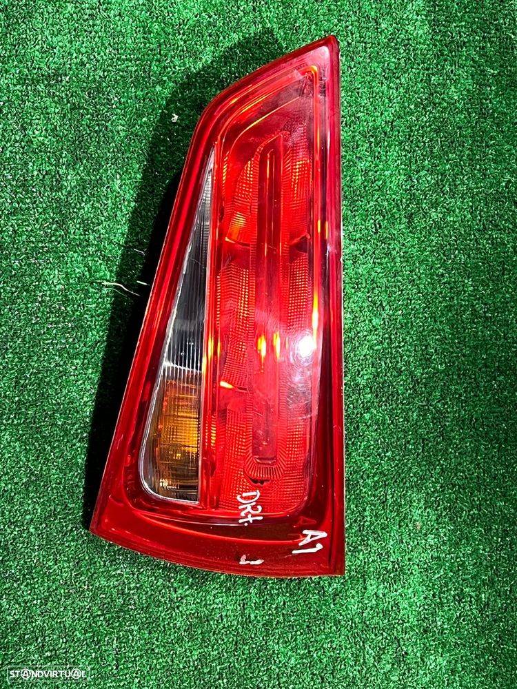 Farolim traseiro direito Audi A1 - 1