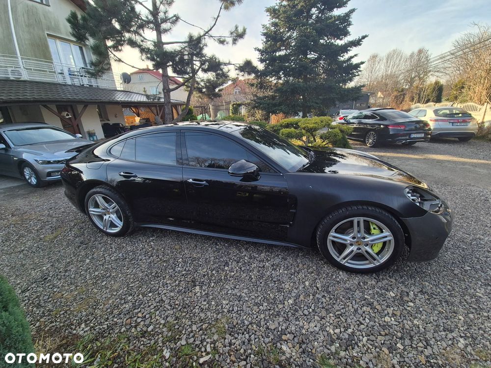 Porsche Panamera 4 E-Hybrid - 2