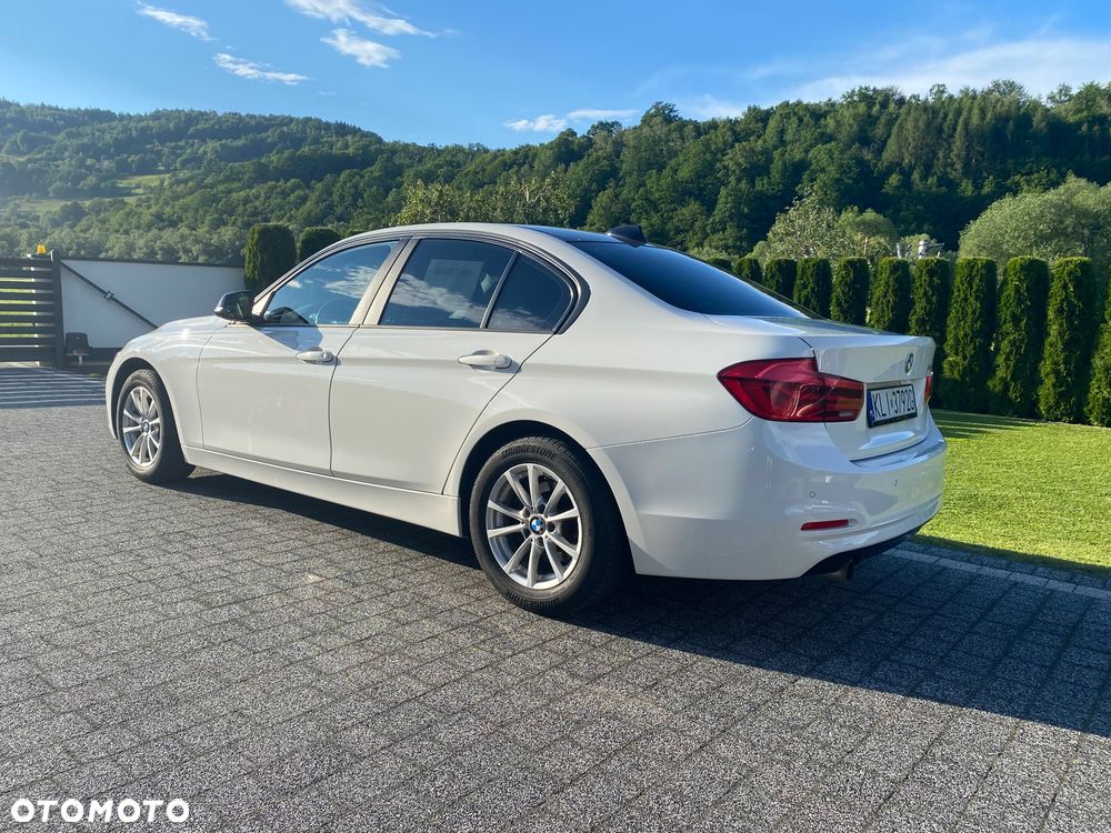 BMW Seria 3 318i - 1