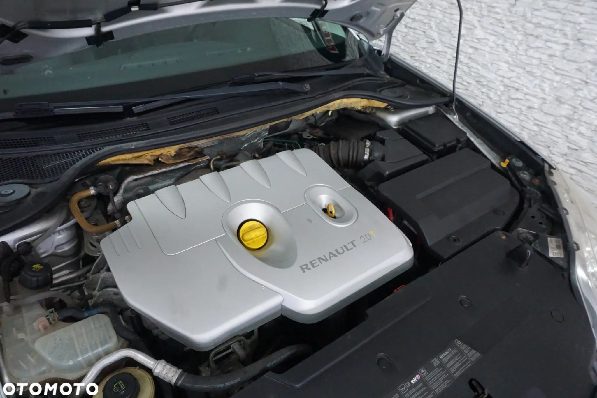 Renault Laguna 2.0 16V Turbo Initiale - 9