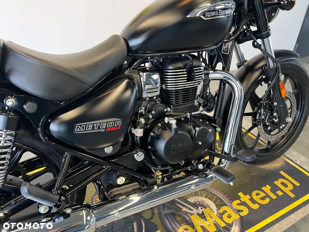 Royal Enfield Meteor - 36