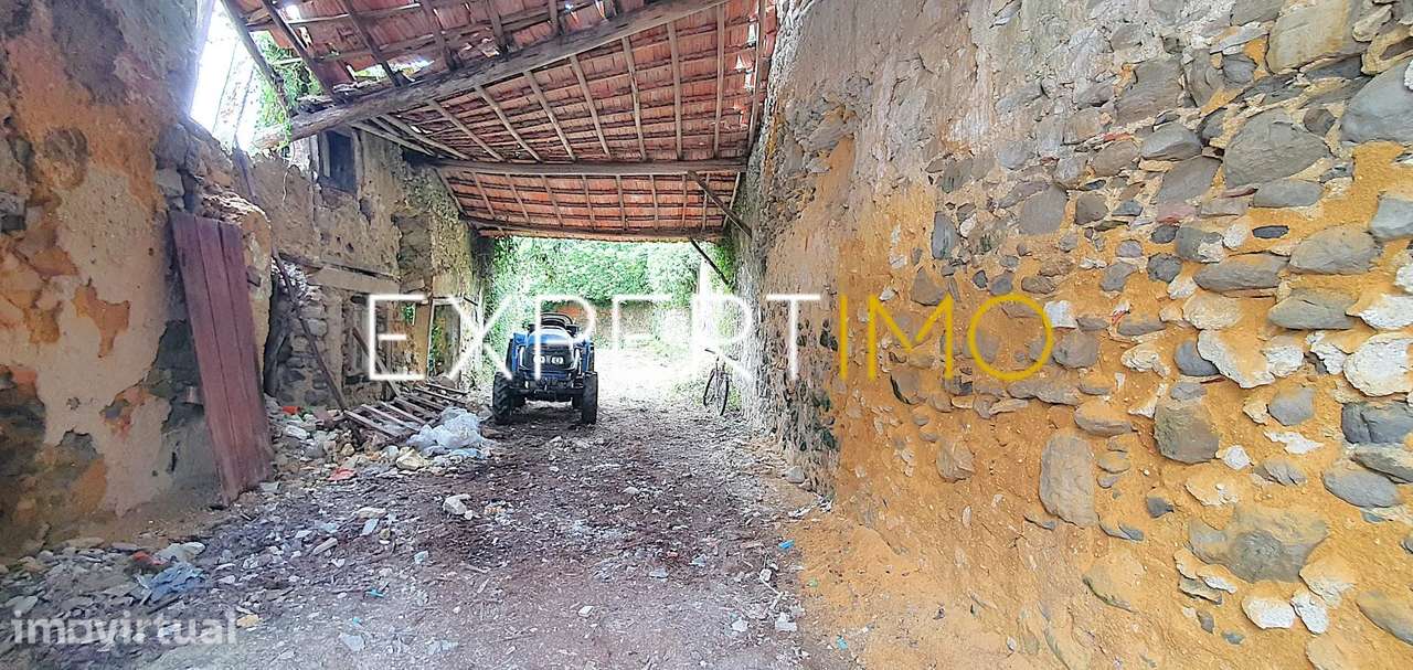 Moradia para Reabilitação Inserida em Terreno 700 m2 no Centro da... - Grande imagem: 5/14