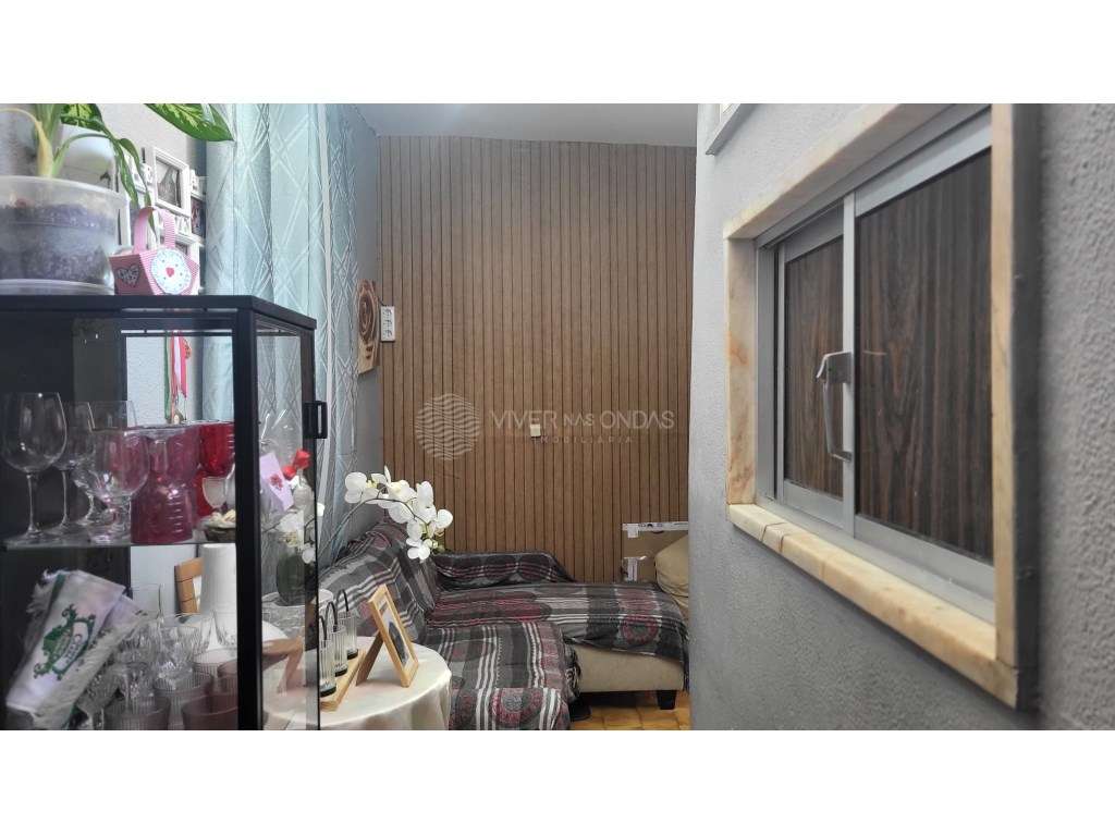 Moradia T2 para recuperar com 76 m² Garagem e Terraços - Grande imagem: 4/10