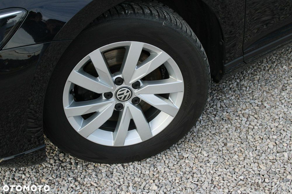 Volkswagen Passat - 10