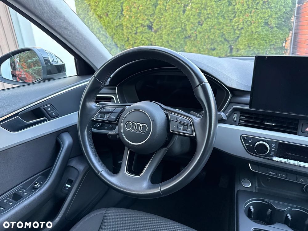 Audi A4 Limousine - 15