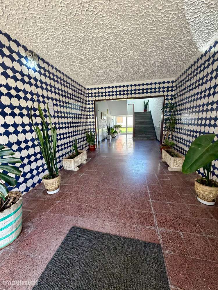 Apartamento T1 | Santa Cruz | 500 metros da Praia - Grande imagem: 3/15