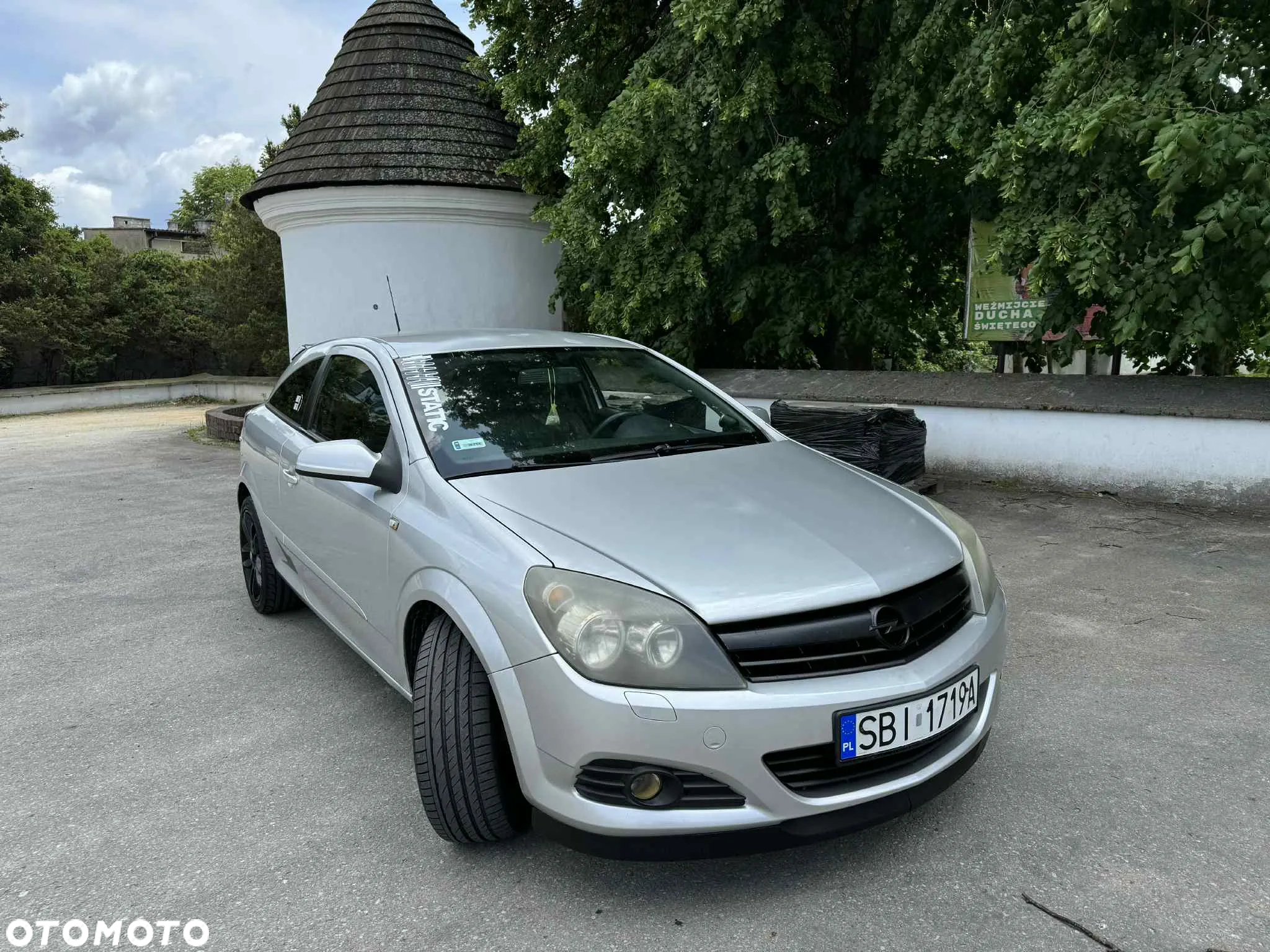 Opel Astra III GTC 1.6 Cosmo - 2