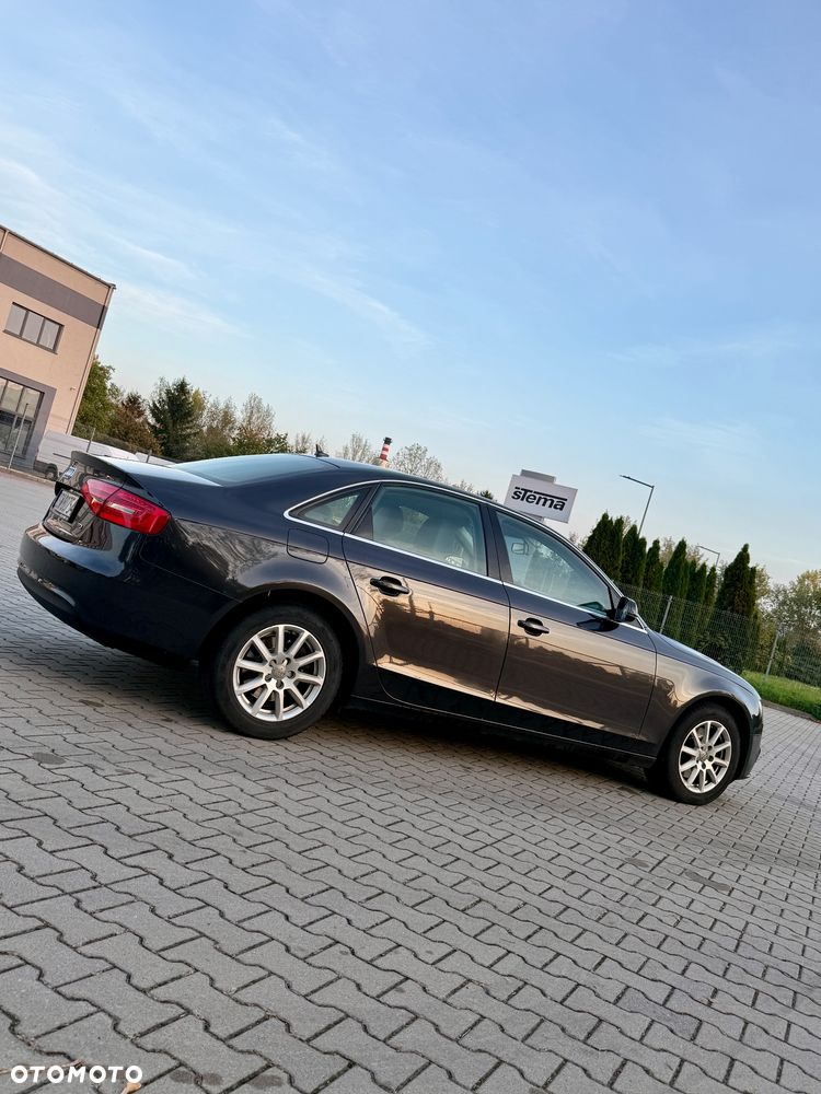 Audi A4 Limousine - 13