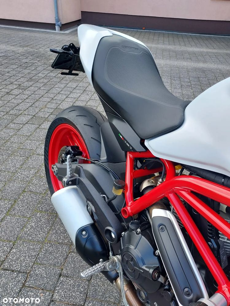 Ducati Monster - 4