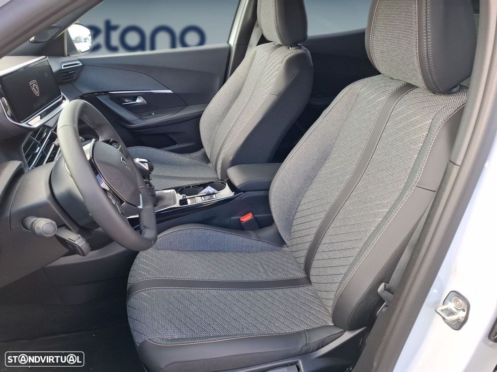 Peugeot 2008 1.2 Allure - 11