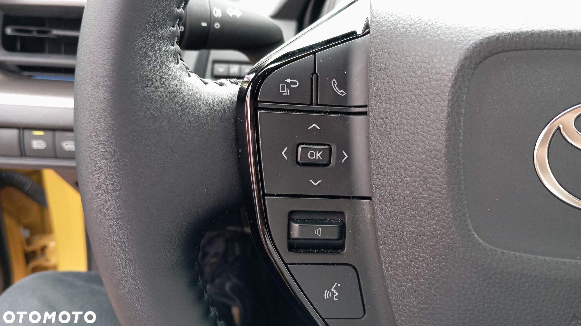 Toyota Prius - 16