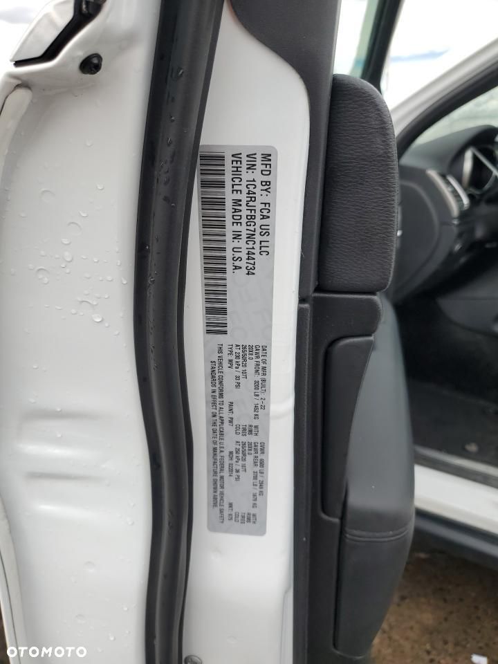 Jeep Grand Cherokee - 13