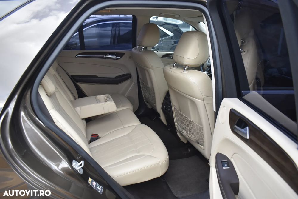 Mercedes-Benz GLE 350 d 4MATIC - 38