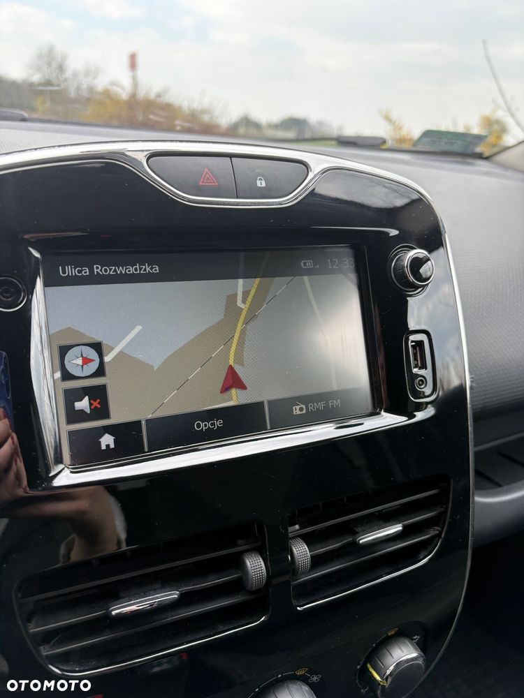 Renault Clio 1.2 16V Authentique - 19