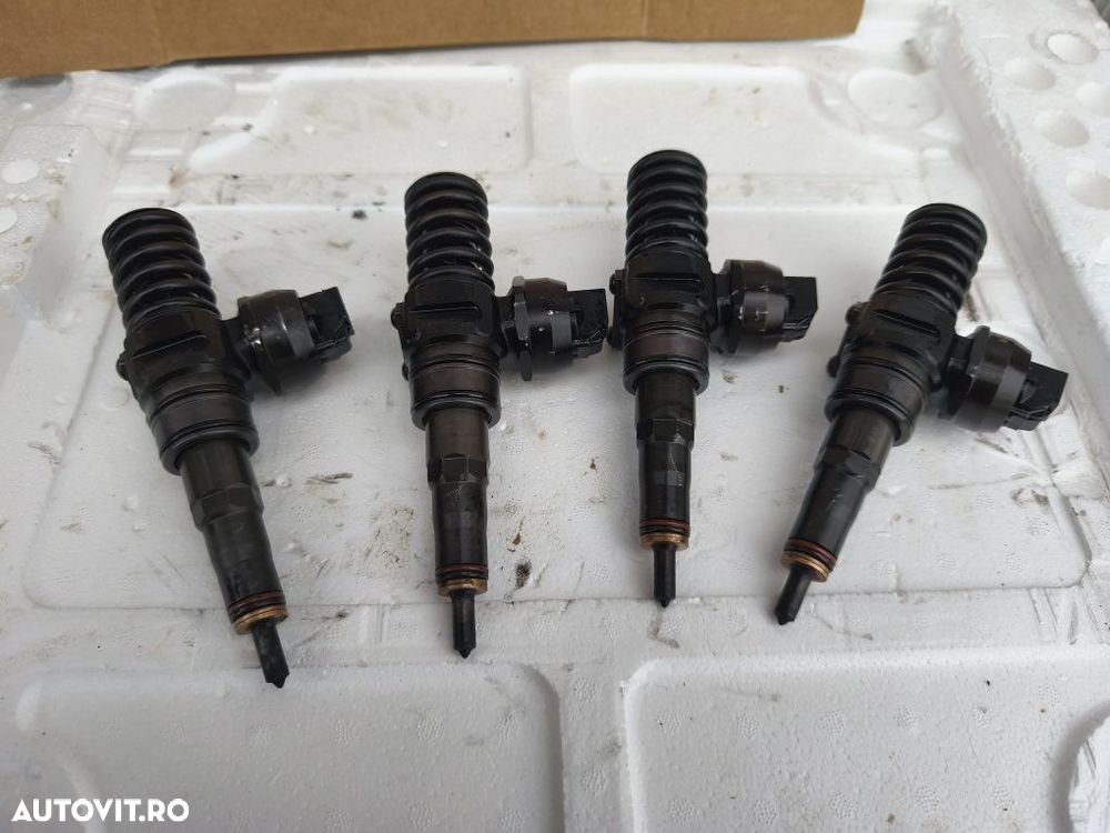 Injectoare VW Passat B6 2.0 BMP BMM Cod 038130073BQ
În stare foarte - 2