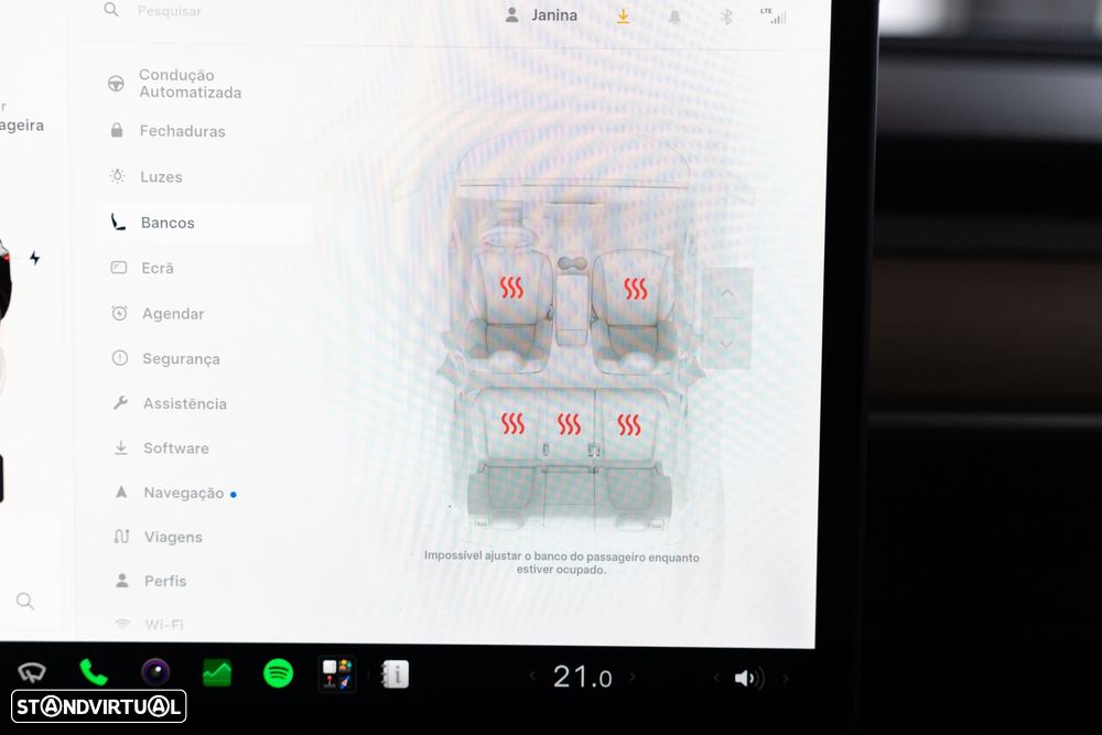 Tesla Model Y Standard - 12