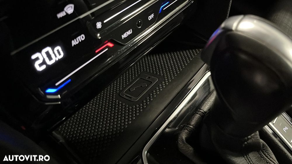 Volkswagen Passat 2.0 TDI DSG Trendline - 29