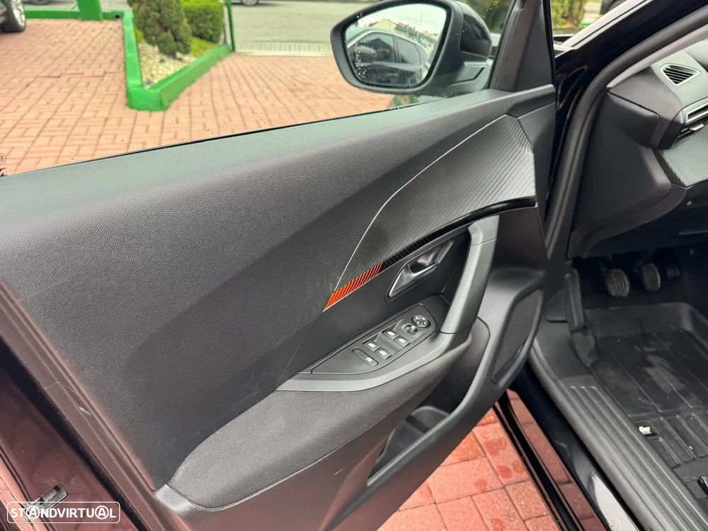 Peugeot 2008 1.2 PureTech Active Pack - 9