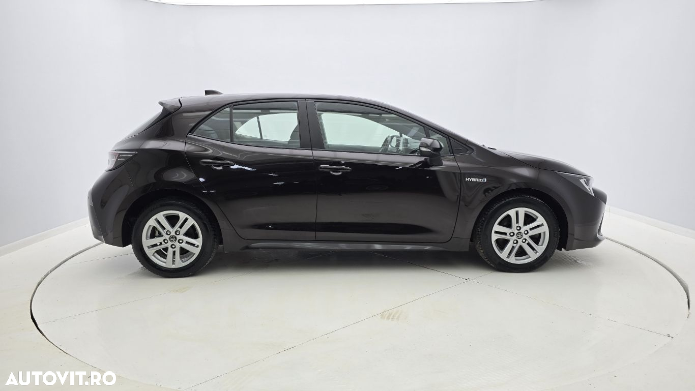 Toyota Corolla - 5