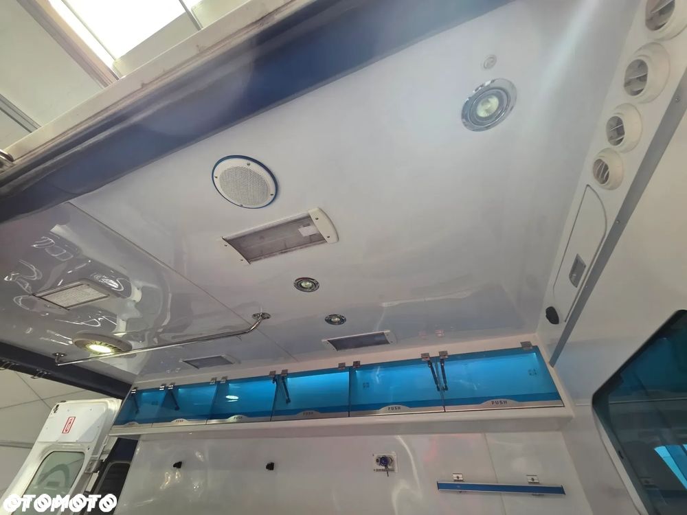 Peugeot Boxer L2H2 Ambulans - 24