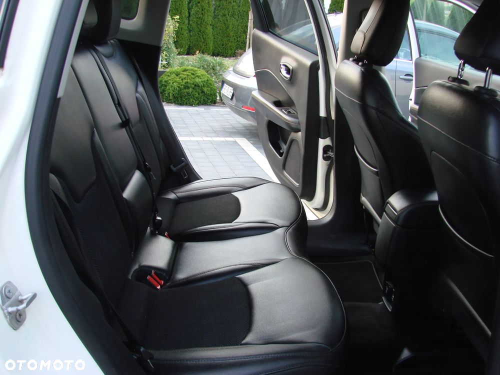 Jeep Compass - 23
