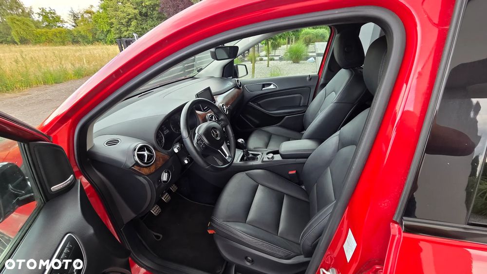Mercedes-Benz Klasa B 200 (BlueEFFICIENCY) - 38