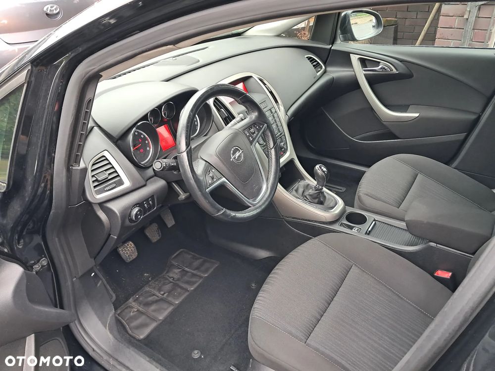 Opel Astra 1.4 Turbo Design Edition - 11