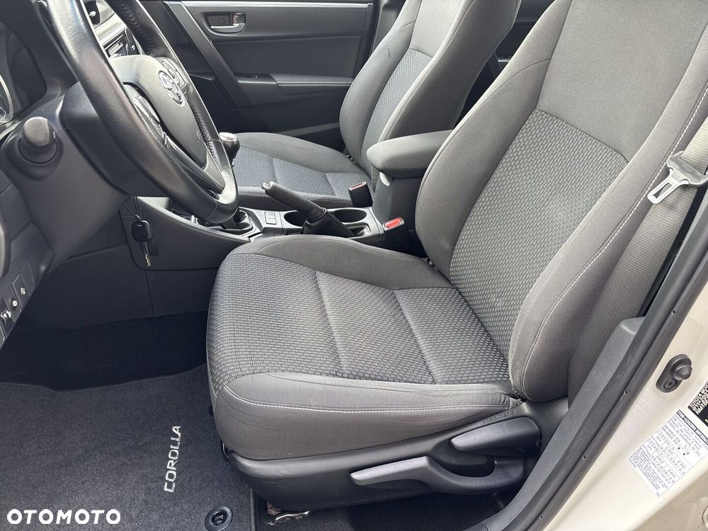 Toyota Corolla 1.6 Comfort - 12