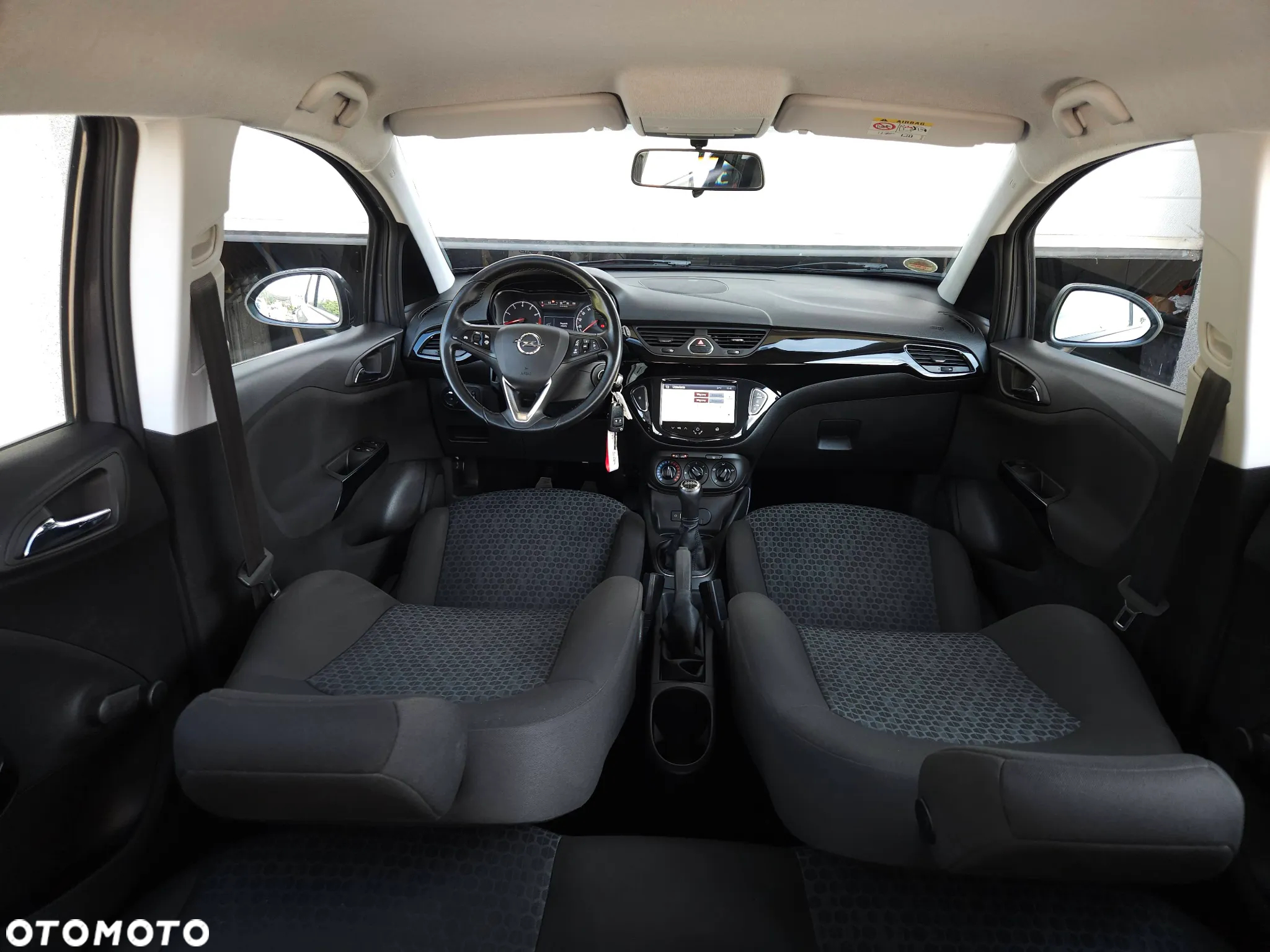 Opel Corsa 1.4 16V Cosmo - 37