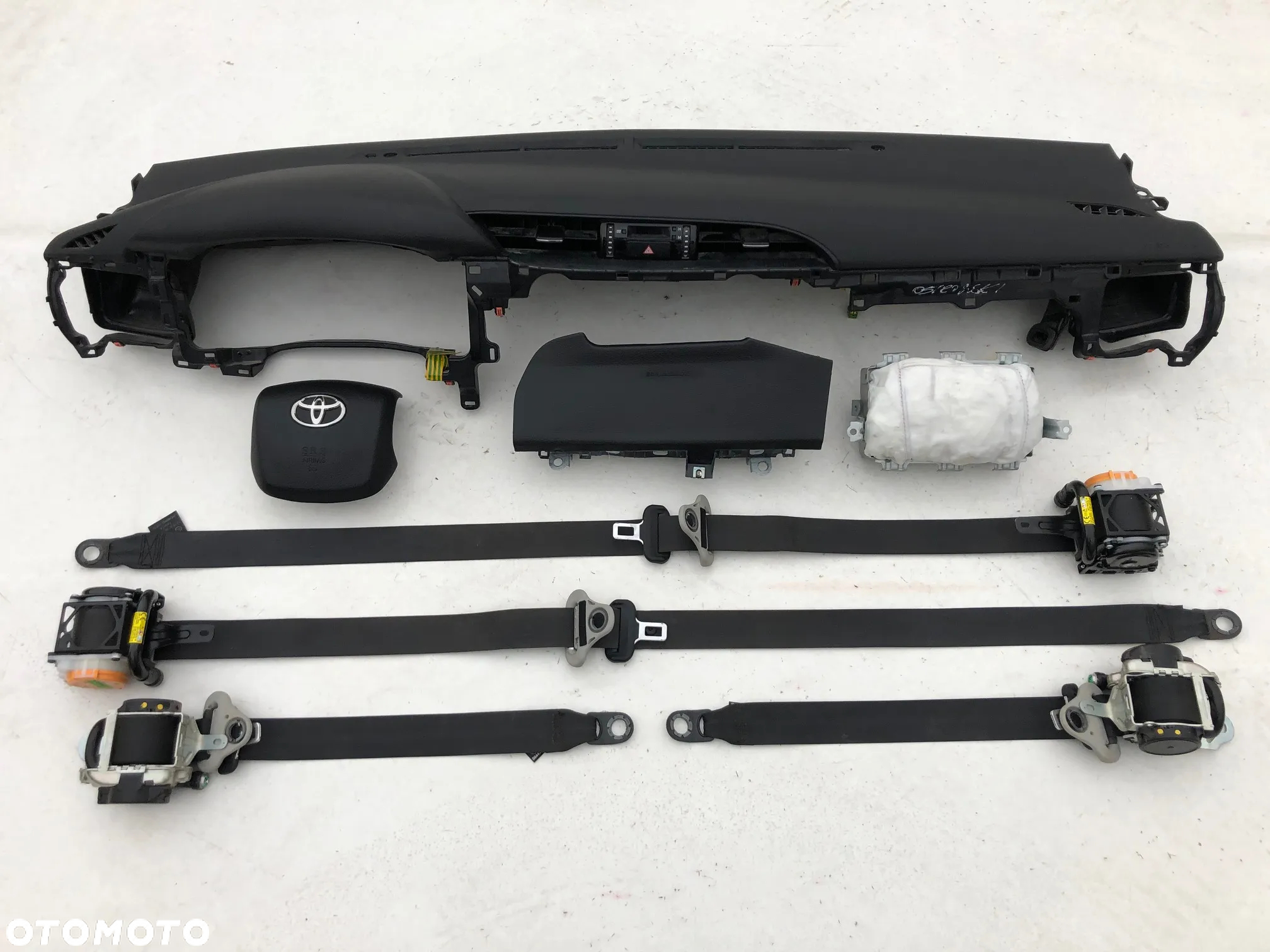 TOYOTA HILUX COROLLA E21 C-HR bZX4 MIRAI RAV4 CAMRY LAND CRUISER  PROACE CROSS AIRBAG SRS AIR BAG KURTYNA KURTYNY PODUSZKA FOTELOWA NAPRAWA REGENERACJA DESKA KONSOLA FOTELA W FOTEL Raz2 PAS PASY USA EU KANADA - 5