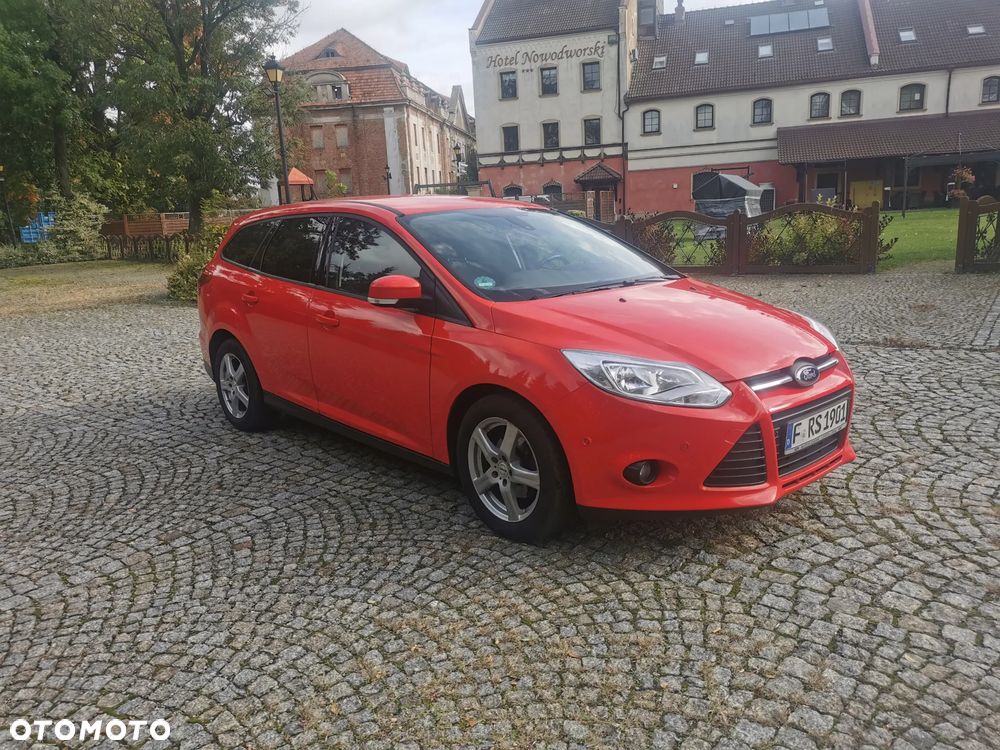 Ford Focus 2014 photo 2